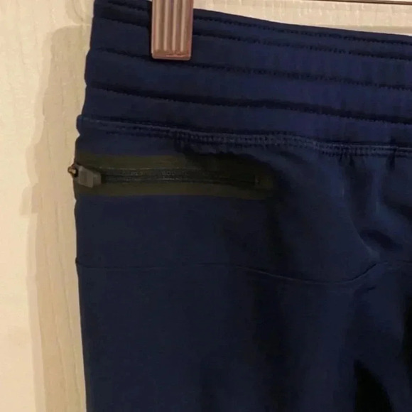 Under Armour Fitted Mens Slim Leg Navy Blue Track Pant - Picture 4 of 7